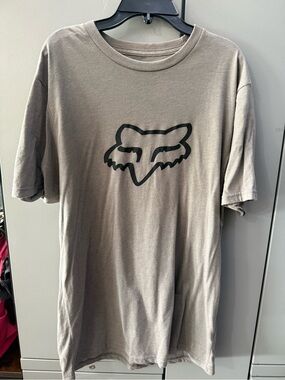 Fox Short Sleeve T-Shirt in Gray with Black Logo